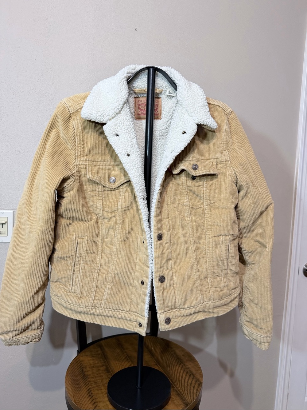 Levi's Men's Tan Corduroy Sherpa-Lined Jacket